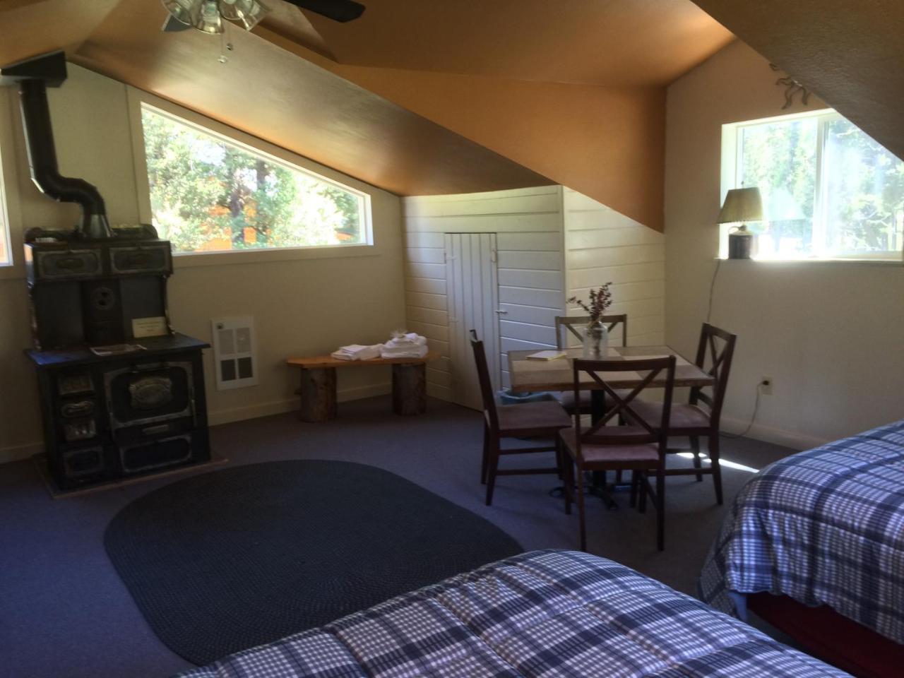 Boulder Creek Lodge Maxville Екстериор снимка